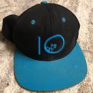 😍😍Teen tree Snap Back